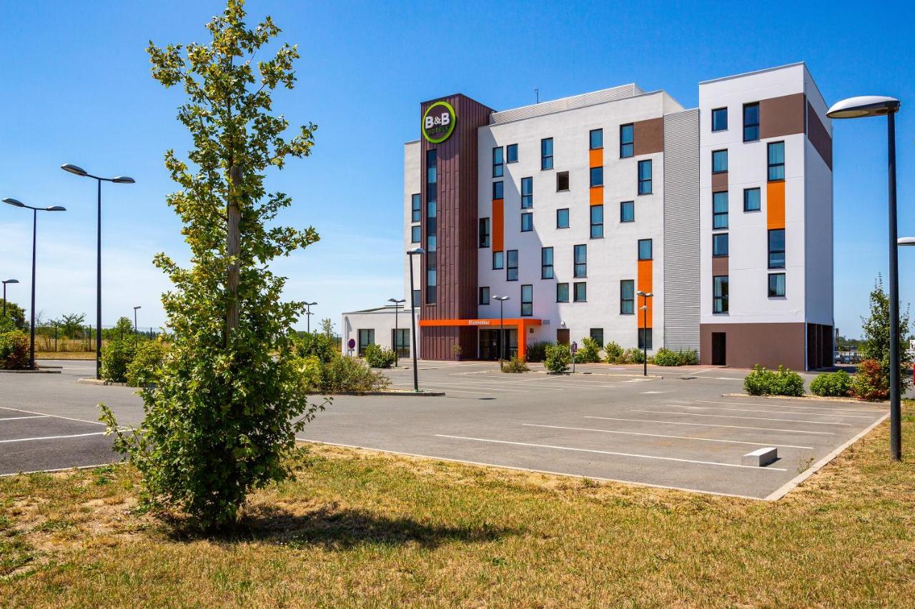 B&B HOTEL Les Herbiers Hotel 2*