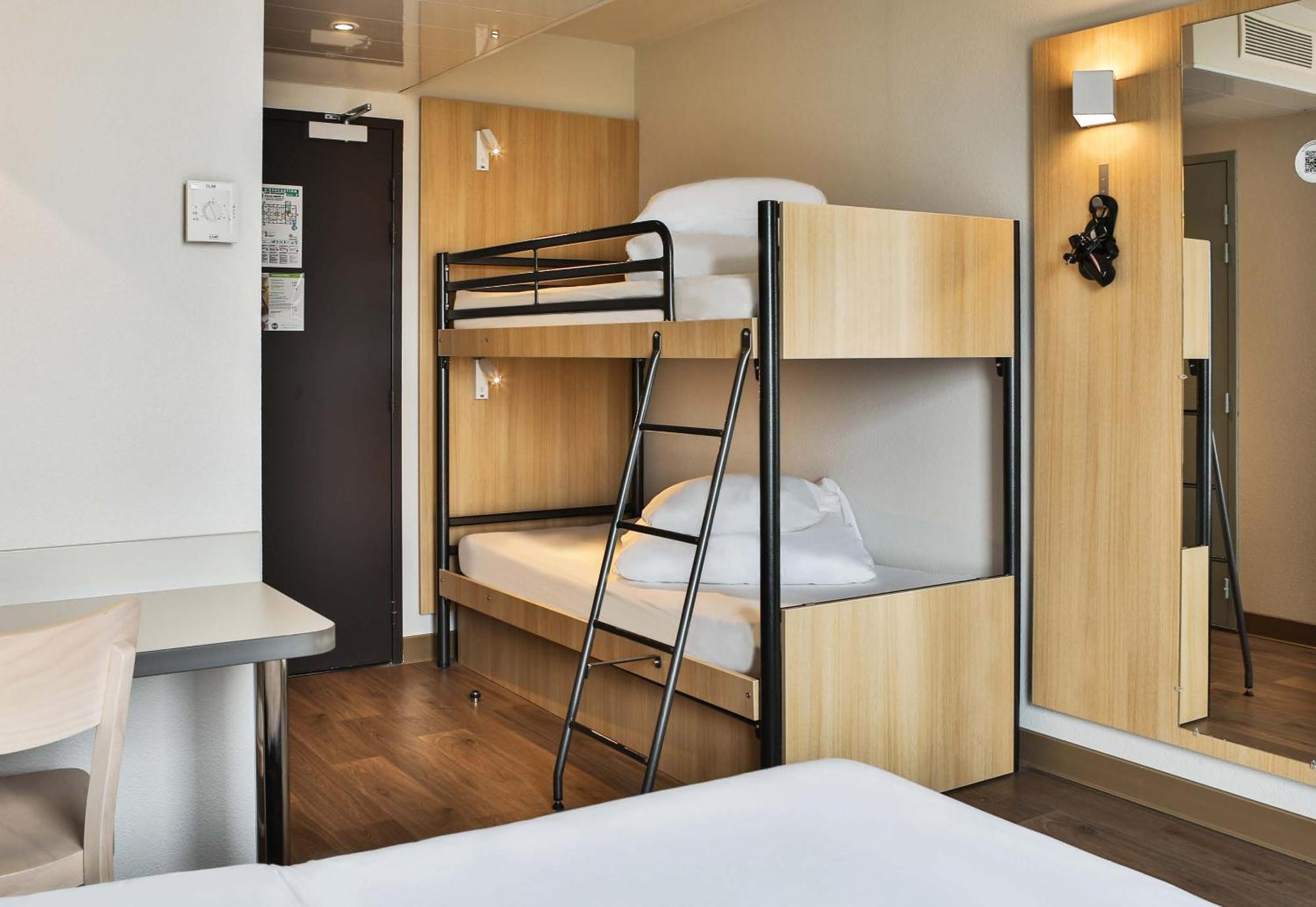 B&B HOTEL Les Herbiers Hotel