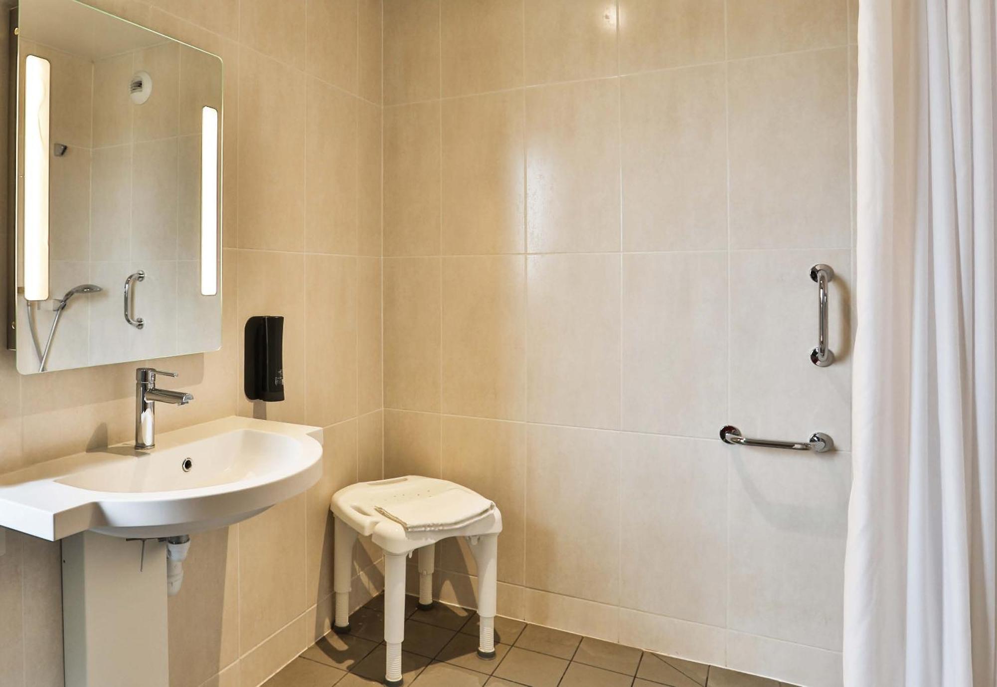 B&B HOTEL Les Herbiers Hotel Les Herbiers