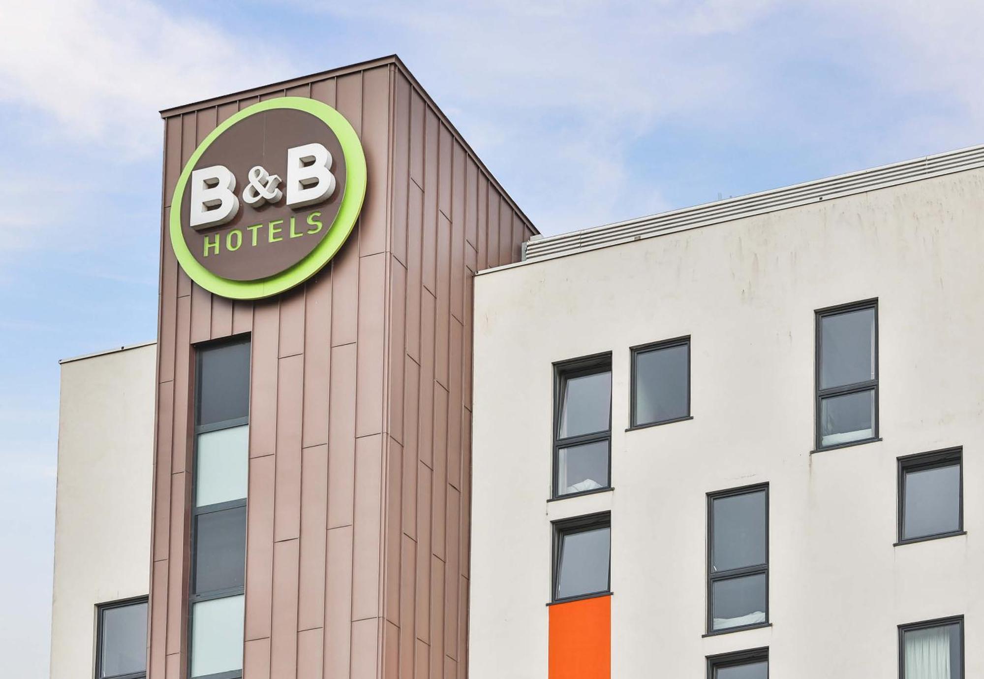 Hotel B&B HOTEL Les Herbiers Les Herbiers